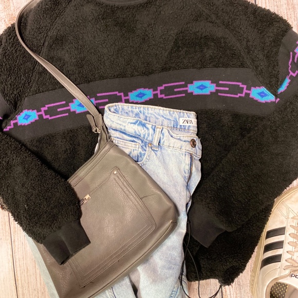 Urban Outfitters Cozy Pullover – Geometric Stripe – Women's Size M - Picture 6 of 6